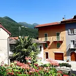 Casa Colonne Fiorite 아파트