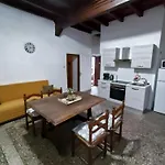 아파트 Casa Colonne Fiorite 카노비오