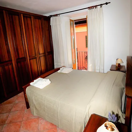 Casa Colonne Fiorite Cannobio