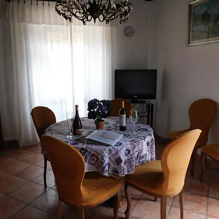 דירה Casa Colonne Fiorite קנוביו