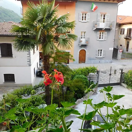 Casa Colonne Fiorite Cannobio